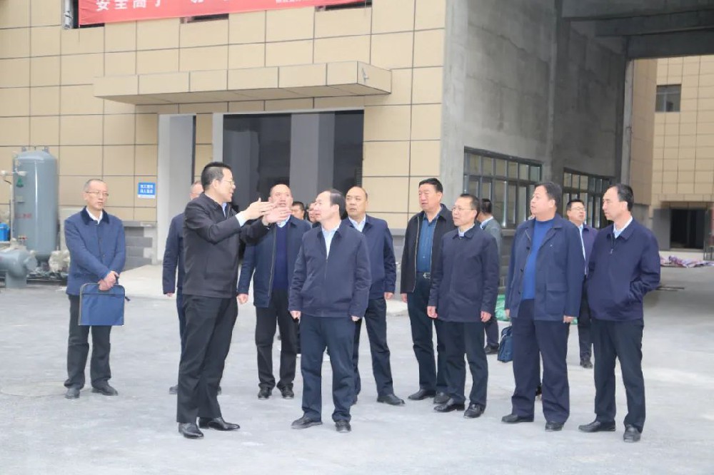 天水市委常委、政法委書(shū)記邵建斌帶領(lǐng)調(diào)研組深入昊峰集團(tuán)調(diào)研